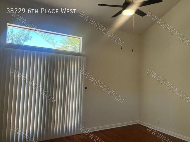Building Photo - 38229 6th Pl W
