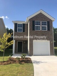 Building Photo - 2048 Reavis Blf NE
