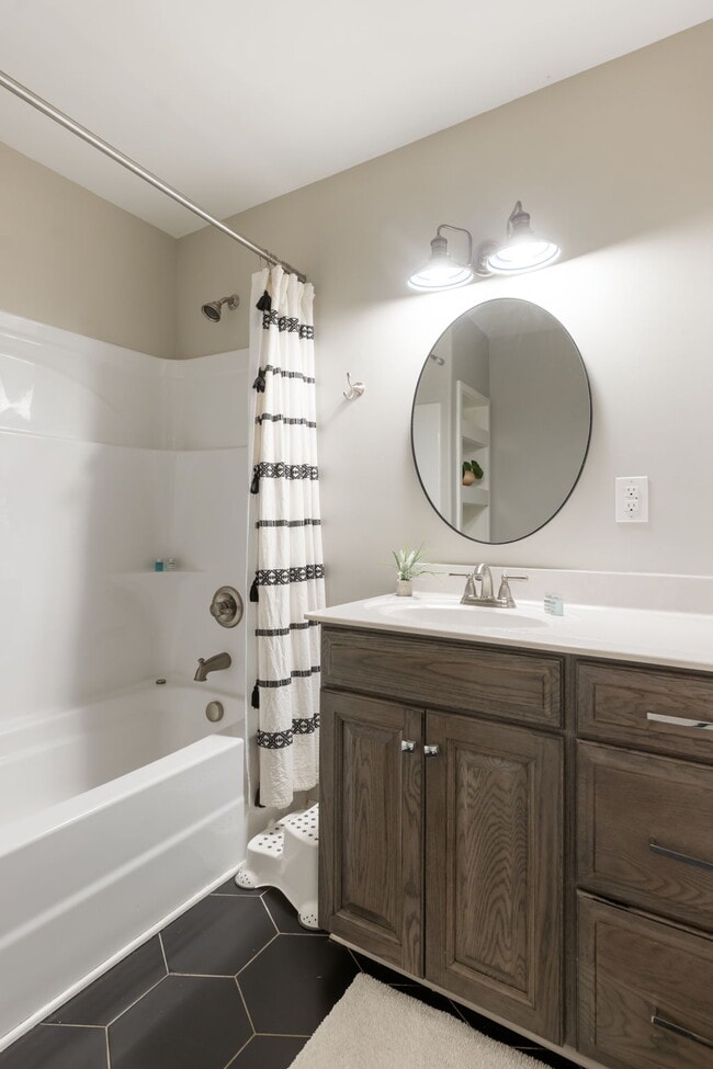 Building Photo - 21 Hilltop Dr