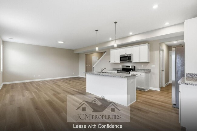 Building Photo - 117 Lambert Fld