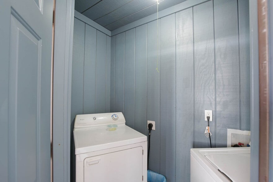 Building Photo - 608 Carolina Beach Ave S