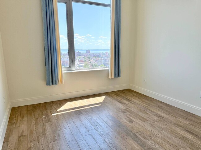 Building Photo - 1524 Sheepshead Bay Rd