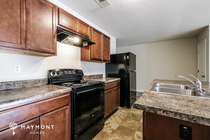 Building Photo - 1305 Forsythia Wy