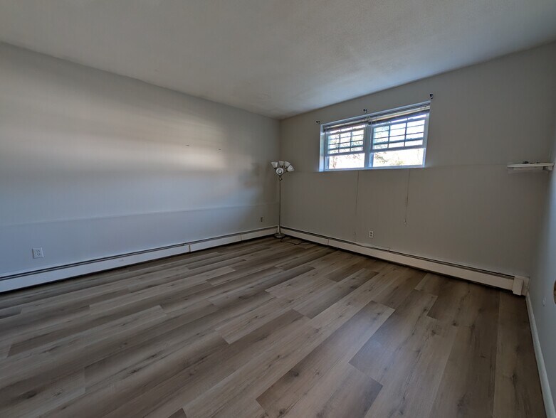 Building Photo - 367 Hildreth St