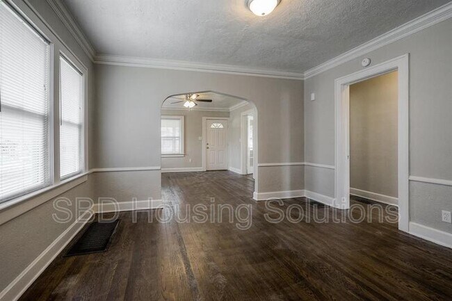 Building Photo - 1417 S Ralston Ave