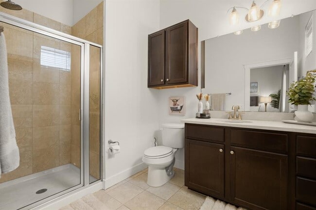 Building Photo - 2520 Bluebonnet Ln