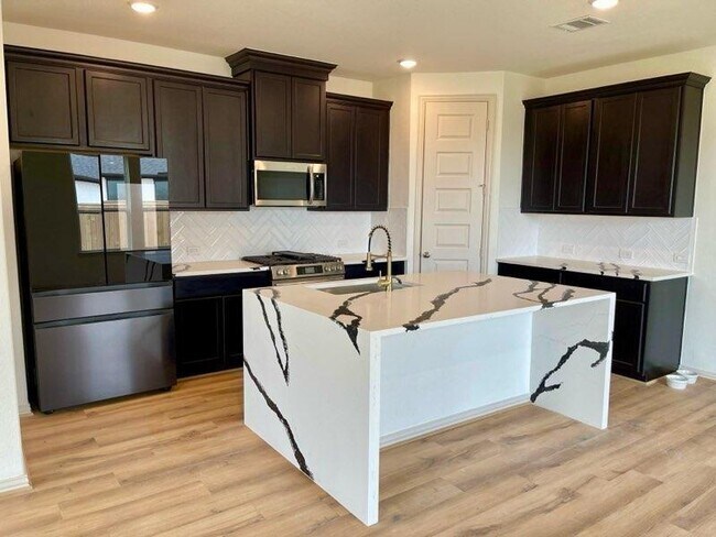 Building Photo - 12602 White Pelican Ct