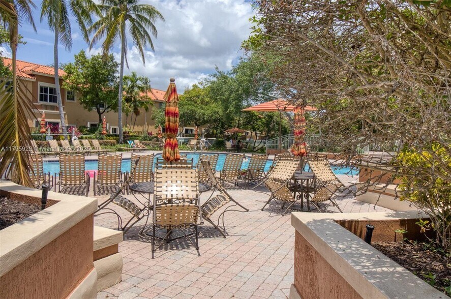 Building Photo - 4930 Windward Way