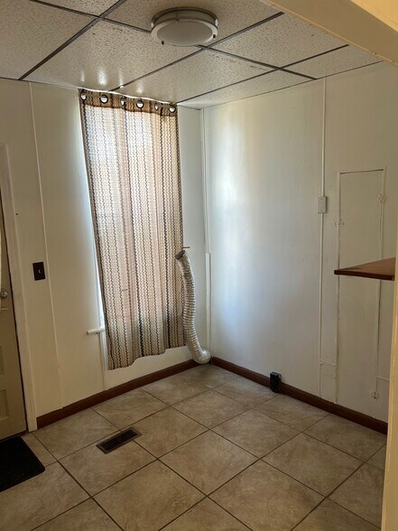 Building Photo - 1908 4th Ave