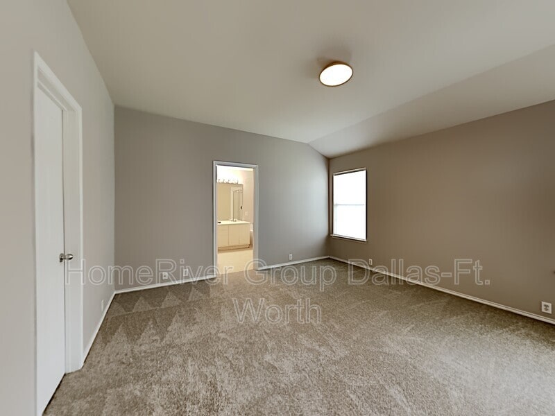 Building Photo - 8544 Orleans Ln