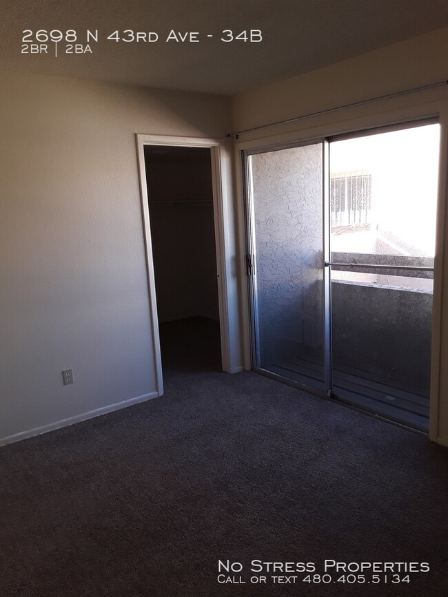 Building Photo - 2 Bed Condo off 43rd Ave and Thomas!