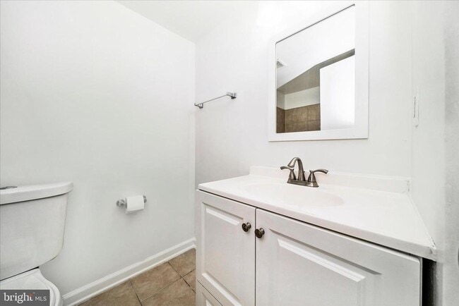 Building Photo - 12202 Braxfield Ct