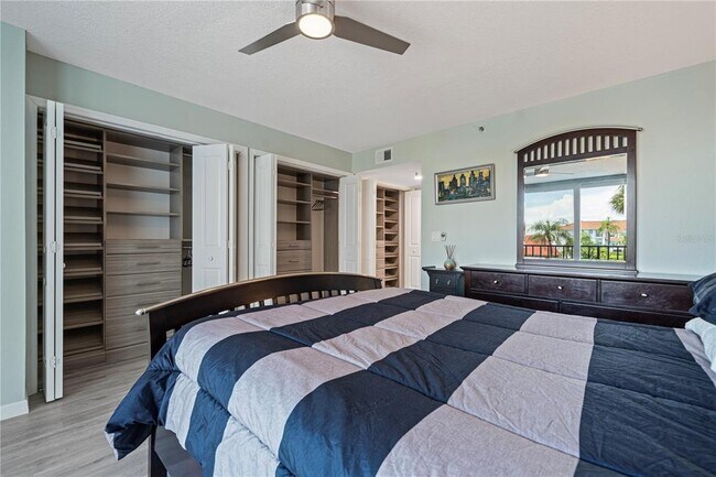 Building Photo - 19111 Vista Bay Dr