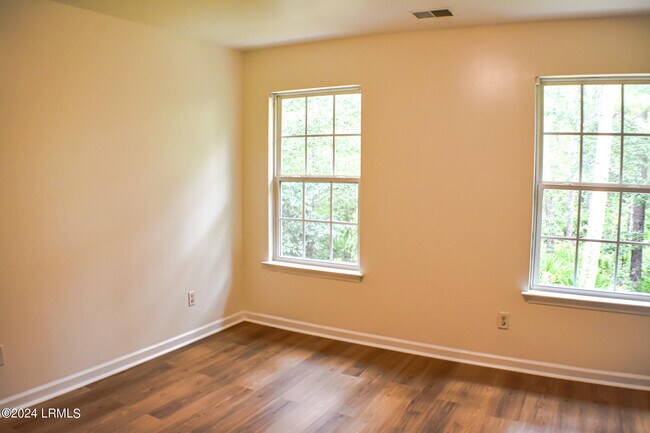 Building Photo - 43 Blue Haw Ct