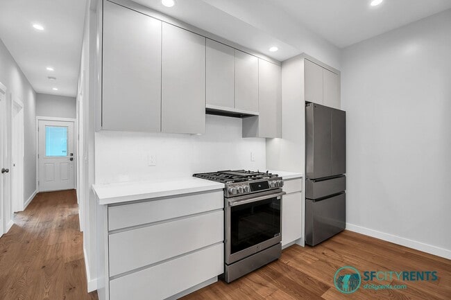 Building Photo - Sunnyside: Newly Renovated Single Family H...