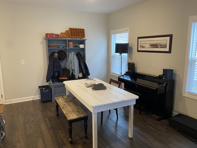 Building Photo - 2635 Cason Ln