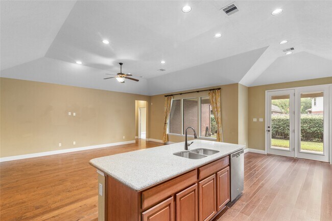 Building Photo - 11119 Hayden Falls Dr