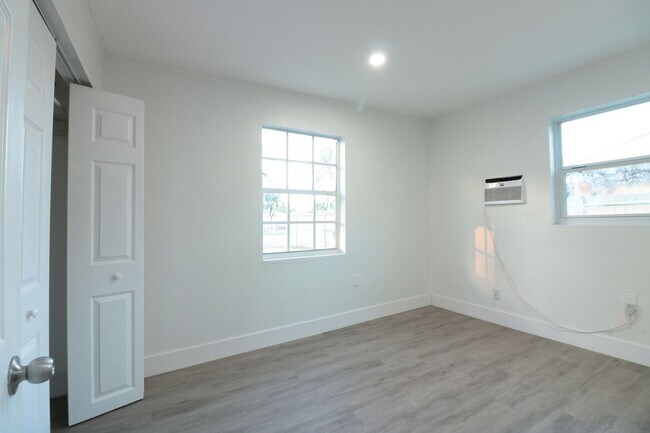 Building Photo - 1768 NW 112th Terrace