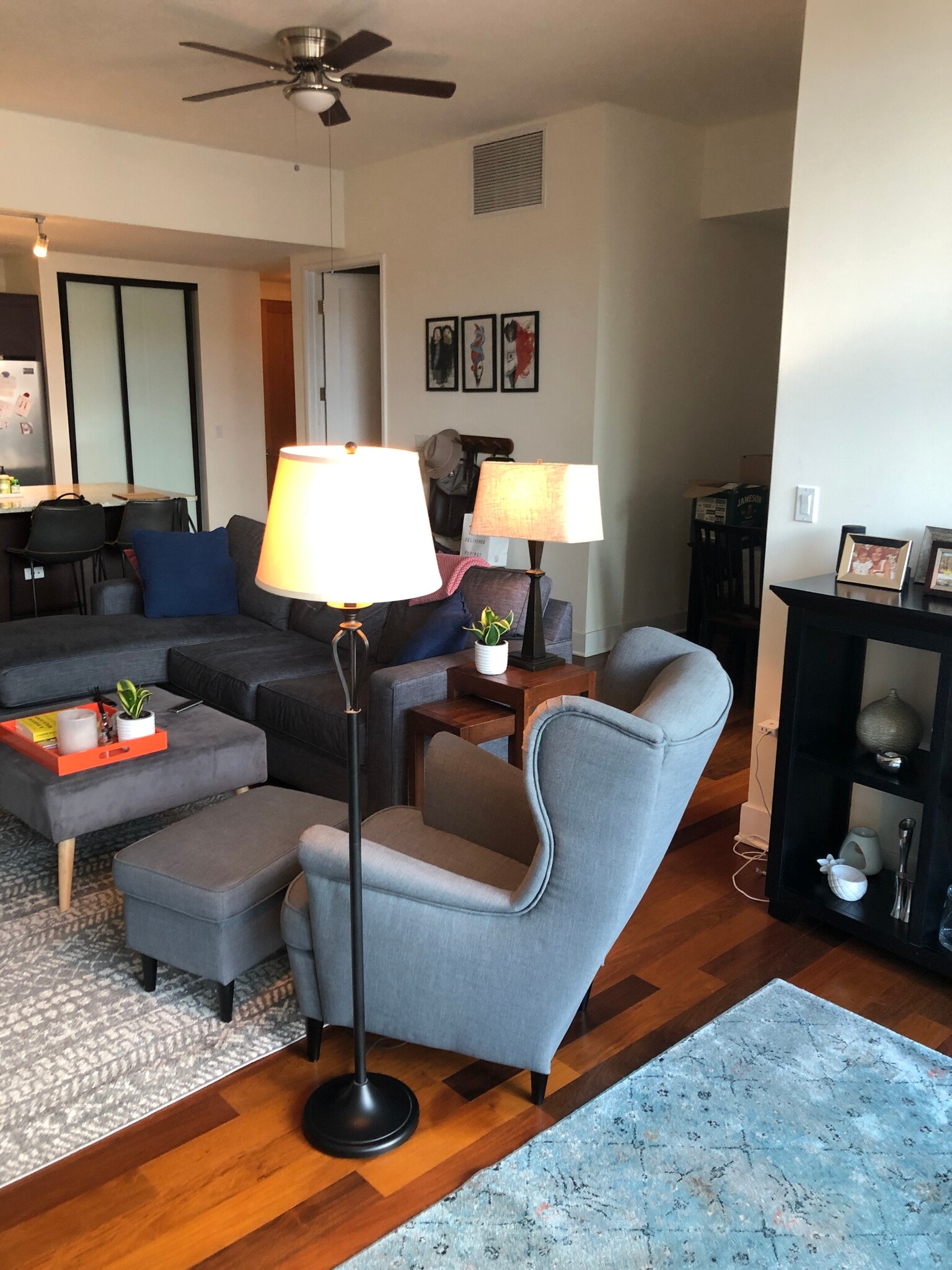 Building Photo - 1624 W Division St