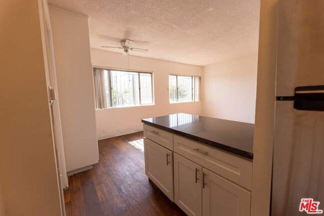 Building Photo - 275 Lucas Ave