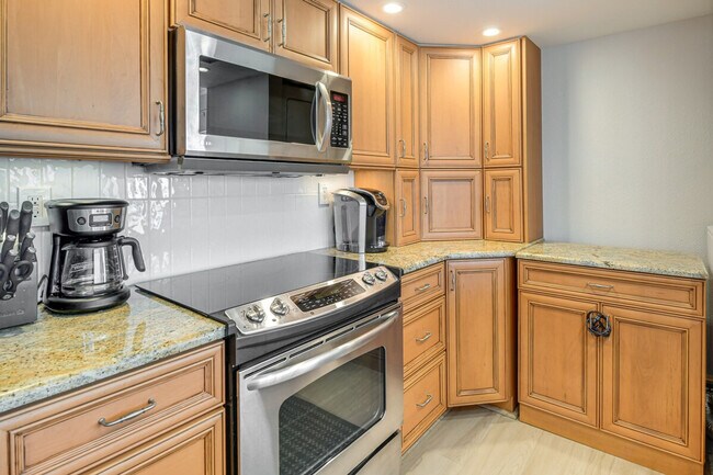 Building Photo - 109 Bayshore Rd