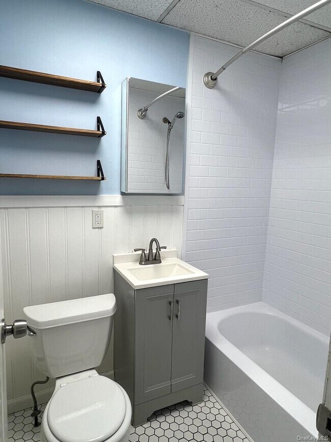 Building Photo - 39 Chapman Pl