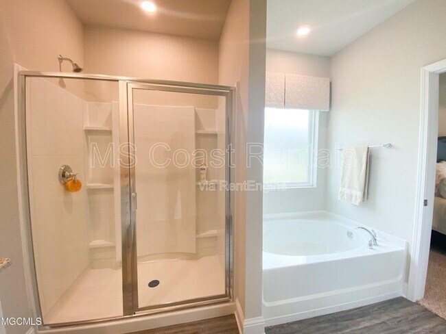 Building Photo - 5504 Leeds Ln