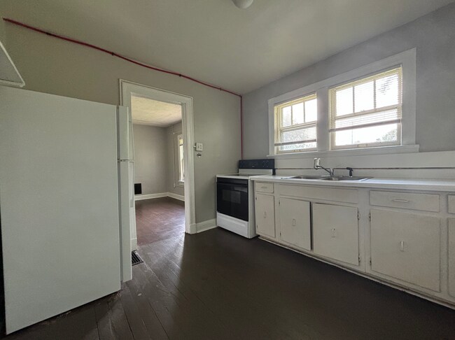 Building Photo - 207 Ensley Ave