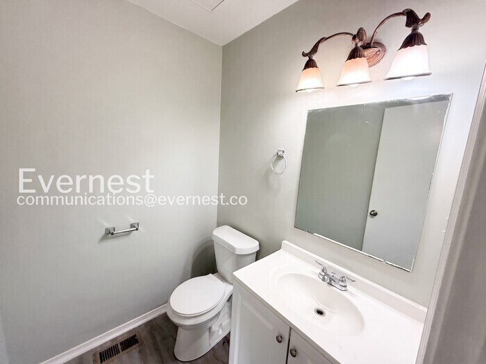 Building Photo - 2201 Pentland Dr