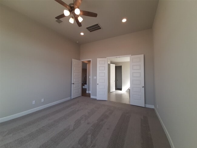 Building Photo - 7575 Pemberley Ct