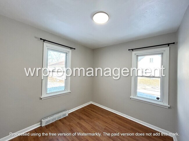 Building Photo - 4933 Statesville Dr