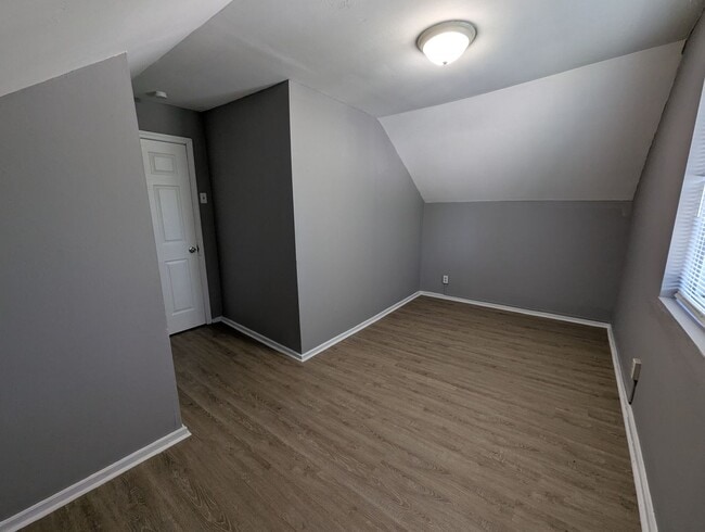 Building Photo - Live on Pennsylvania Ave – Get $100 Off Re...