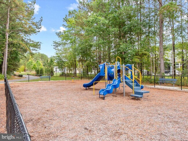 Building Photo - 26300 Tributary Blvd