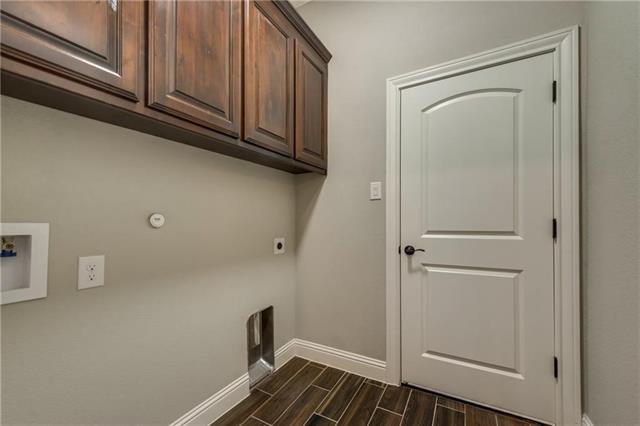 Building Photo - 3101 White Horse Ct