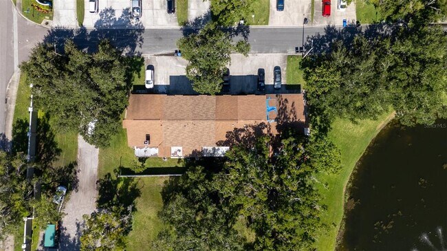 Building Photo - 10132 Lake Oak Cir