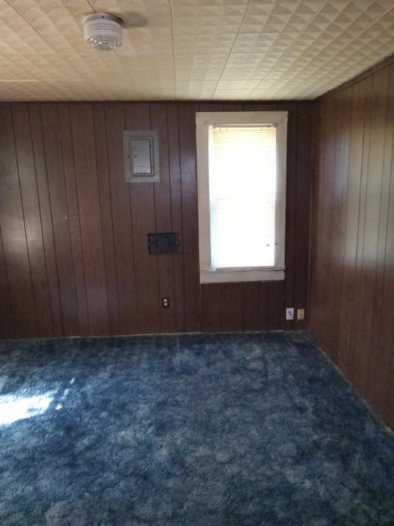 Building Photo - 911 Wells Ave