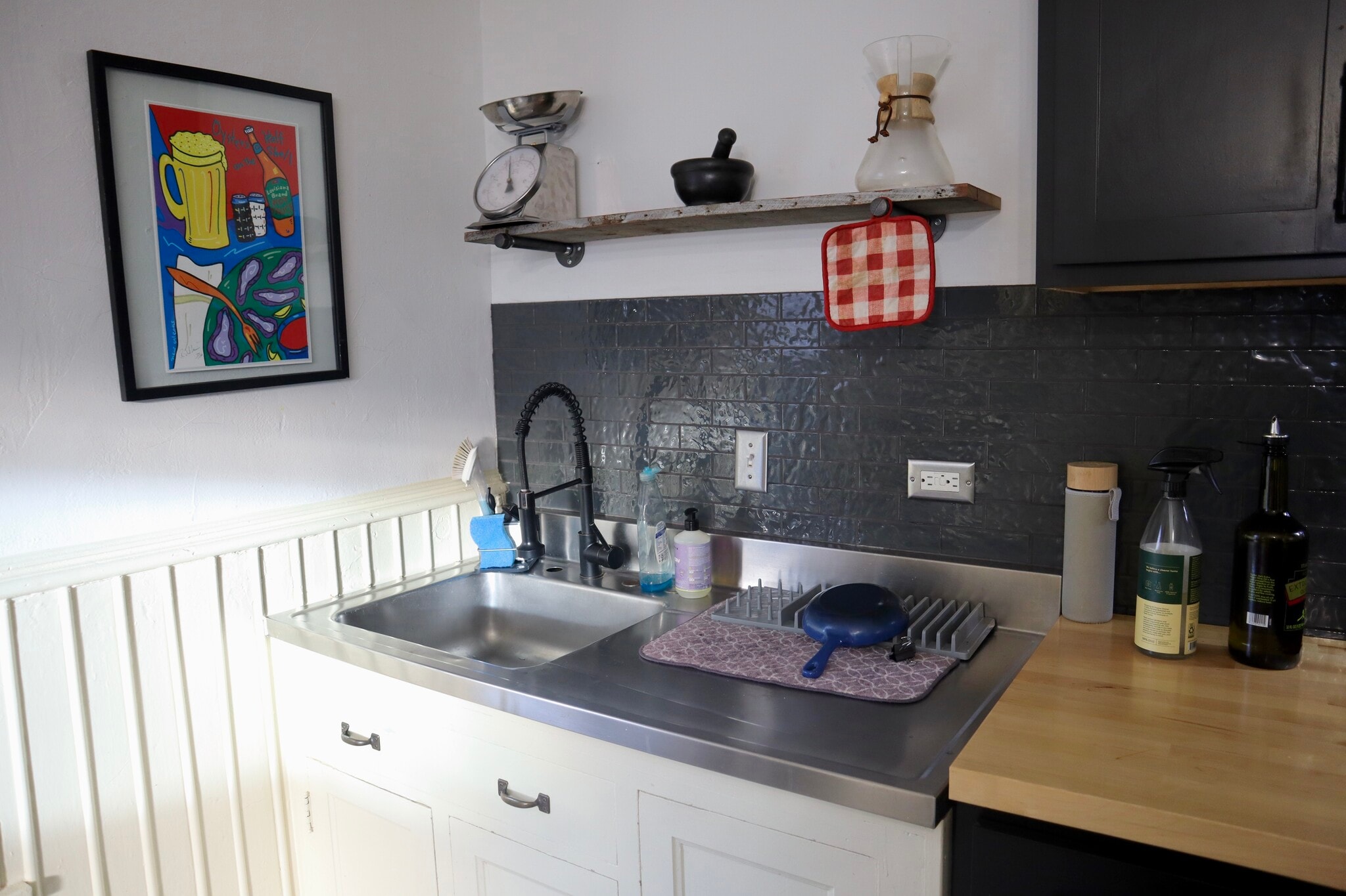 Building Photo - 618 Adams Street NE