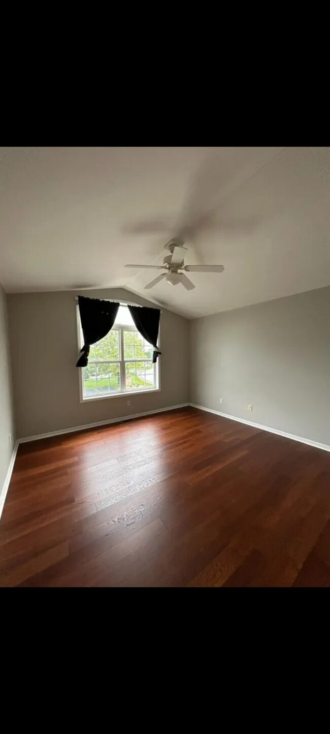 Building Photo - 328 Sweetbriar Ct