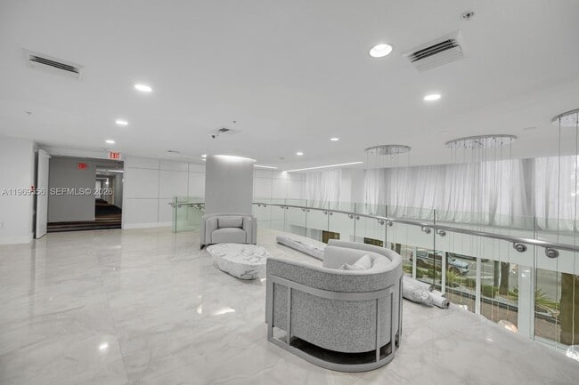 Building Photo - 18800 NE 29th Ave