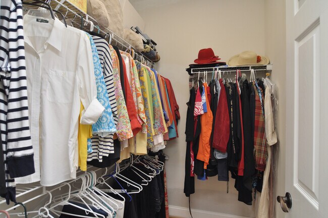 Building Photo - 6727 Evensong Ln