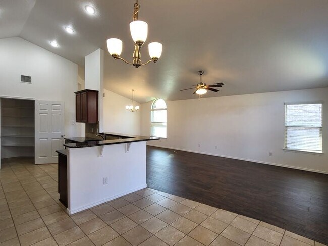 Building Photo - 6709 Mustang Creek Rd