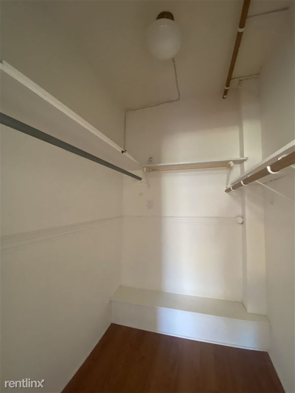 Building Photo - 88 Elgin Park