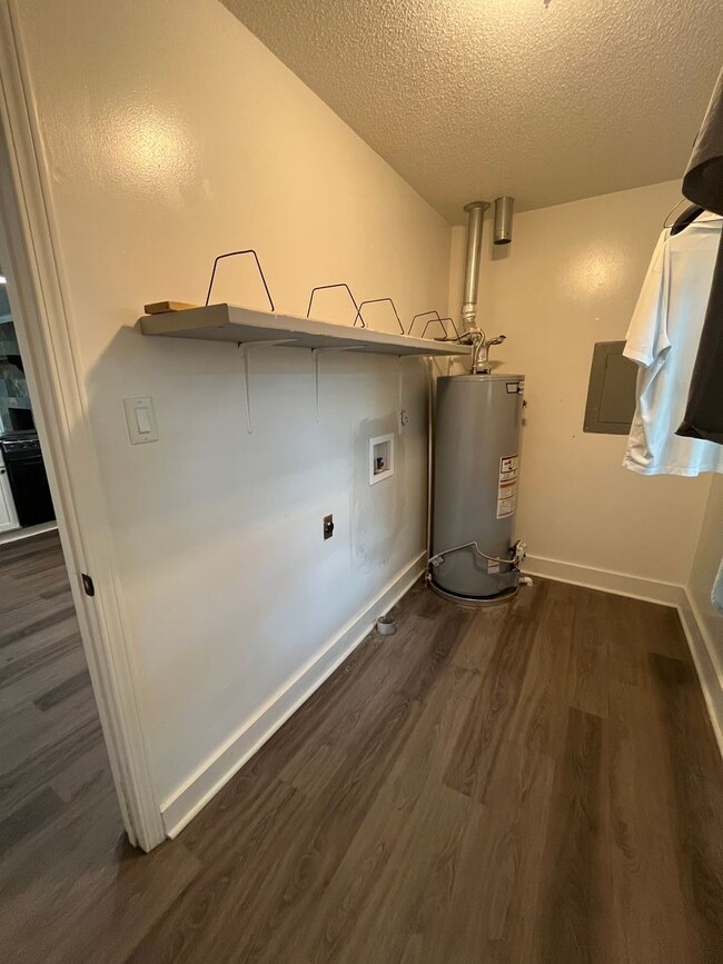 Building Photo - Sherwood Rental