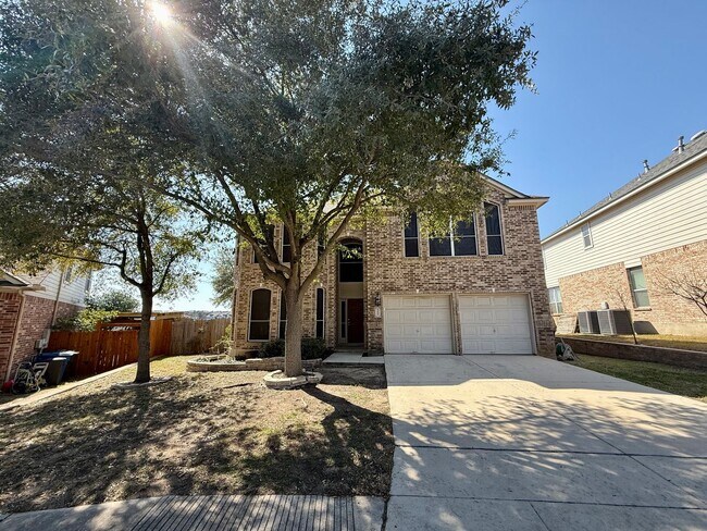 Building Photo - 5 bedroom, 3 bathroom home off TPC Parkway!