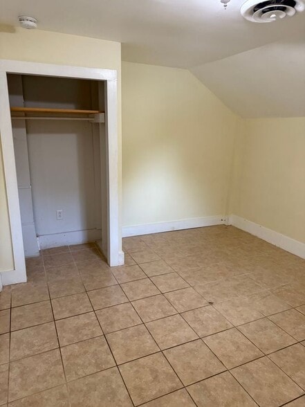 Building Photo - 1540 North Ave