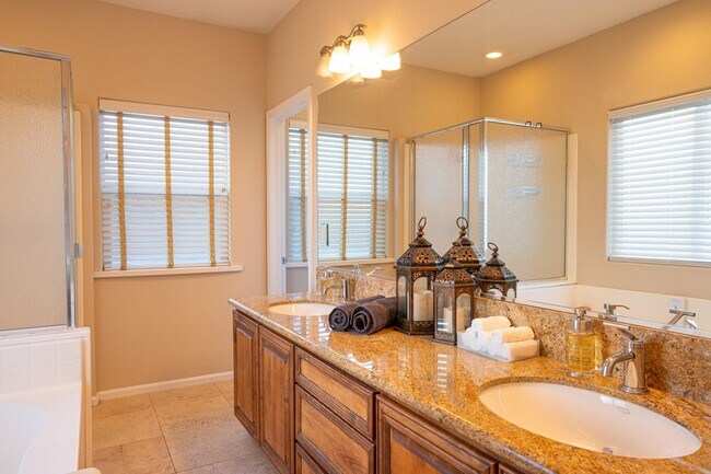 Building Photo - 175 Poker Flat Rd