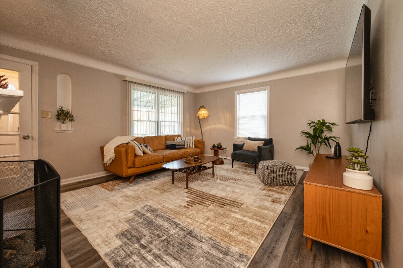 Building Photo - 3722 Bainbridge Rd