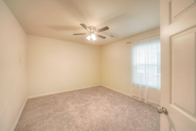 Building Photo - 2311 Bright Sunrise Trl