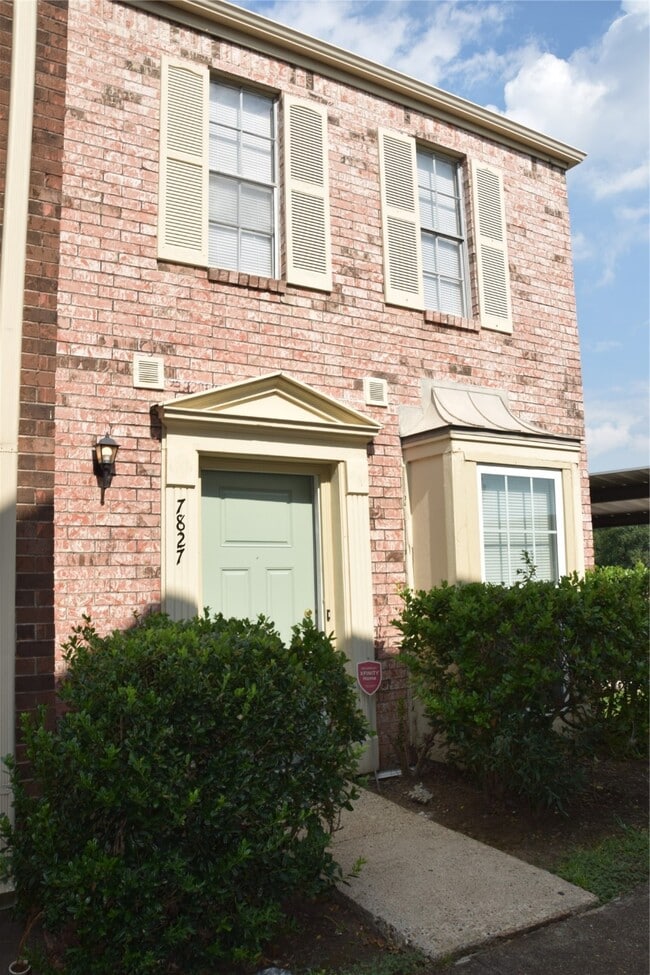 Primary Photo - 7827 Leonora St