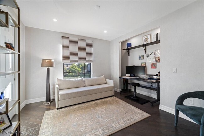 Building Photo - 13884 Luna Dr